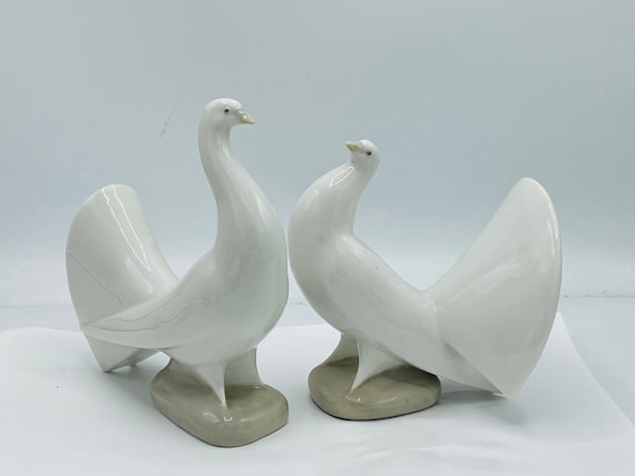 Vintage Lladro NAO 1985 Porcelain White Dove Figurine Pair Set Fan