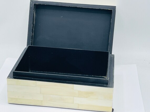 Vintage Mosaic Shell  Wood Jewelry  Box- Nice Con… - image 3