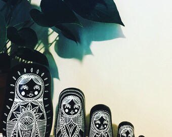 Russian Dolls, russian nesting dolls, matryoshka babushka dolls, dolls in dolls, Russian doll set, Russian doll gift, home decor set, dolls