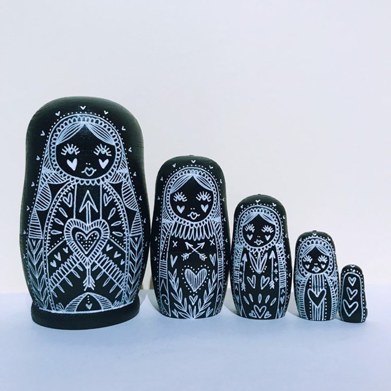 Russian nesting dolls, matryoshka dolls in dolls, Valentine's Day gift, valentines illustration decor image 3