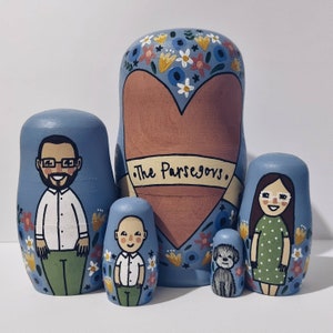 Family of 4 - FLORAL CLUSTER BACKGROUND - Personalised nesting dolls, family portrait, matryoshka dolls