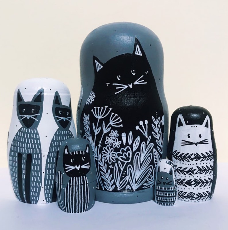 cat russian nesting dolls