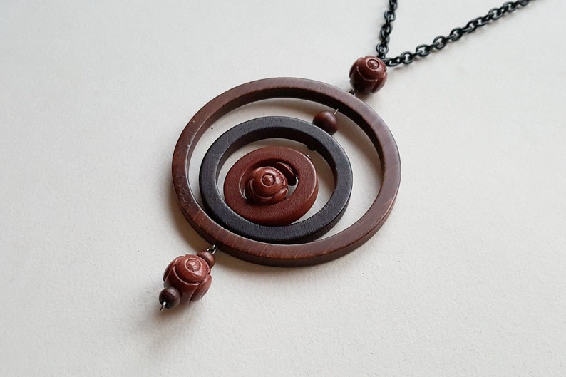 Finland Ibero 1970s F1730 Large Wood Bead Necklace