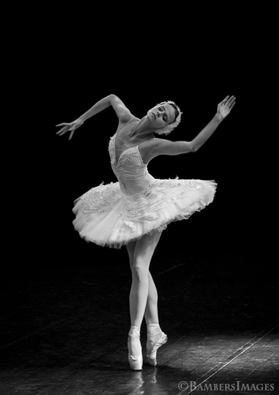 Ballerina Foto in Schwarz weiß russische Tänzerin die den Ballerina Foto in Schwarz weiß russische Tänzerin die den