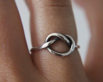 Love knot ring.Lovers ring.Love ring.Promise ring.Friendship ring.Sailors knot ring.