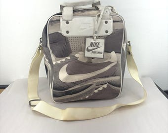 Vintage Nike Sportswear Messenger Bag Grey White Graphic Sneaker Retro Crossbody