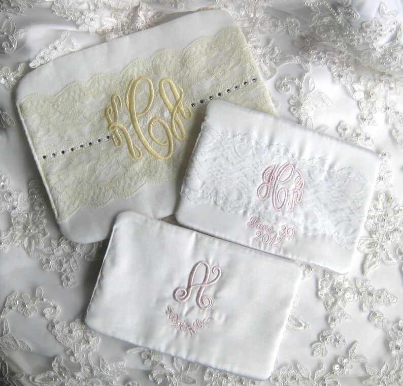 WEDDING BOUQUET WRAP Regular Size Embroidered Borders - Etsy