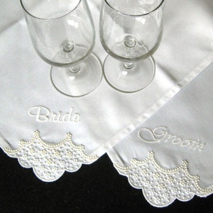 SERVILLETAS DE BODA PERSONALIZADAS con una hermosa esquina bordada con festón, juego de dos, tamaño cena, para brindar, personalizadas, ¡regalo de aniversario! BLANCO