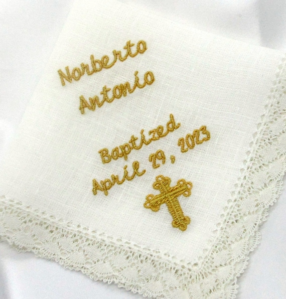 Pañuelo de bolillo para bautizo con bordado personalizado