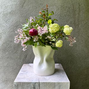 Dumpling Ceramic Vase glazed in Gloss White