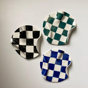 Wavy checker trinket dish / spoon rest / wavy plate