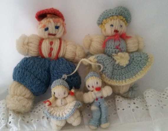 muñecas tejidas a mano