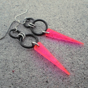 Neon Pink Earrings, Pink and Black Spike Earrings, Neon Dangle Earrings, Neon Pink Jewelry, 80s Earrings