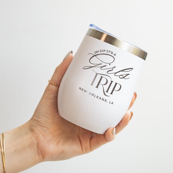 Vacation Wine Tumbler, Engraved Beach Tumblers, Personalized Stemless Wine Glass, Oh Sip It's a Girls Trip, Cruise Cups, Vacation Gifts
