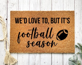 Nos encantaría pero es el felpudo de la temporada de fútbol, felpudo de fútbol, felpudo divertido, felpudo de la temporada de fútbol, felpudo de otoño, decoración de otoño, alfombrilla divertida