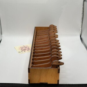 Floss bobbin Dachshund & Box