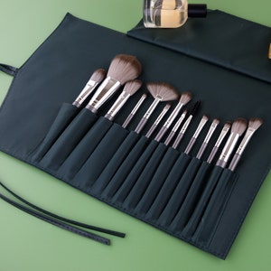 Porte-rouleau personnalisé pour sac de pinceaux de maquillage 14 emplacements, pochette avec nom personnalisé gravé, organisateur d'outils cosmétiques en cuir, ensemble de 14 pinceaux cosmétiques
