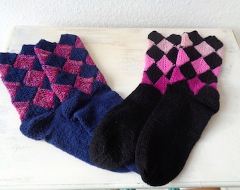 2 Paar handgestrickte Socken "Karneval", socks, knitted, Patchwork Technik, Größe 41/42