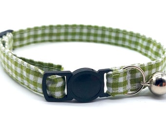 Cat Collar - green gingham breakaway safety collar