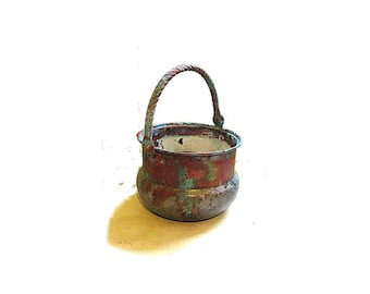 Small handled old rustic vintage copper planter plant holder plant pot, copper planter with patina.