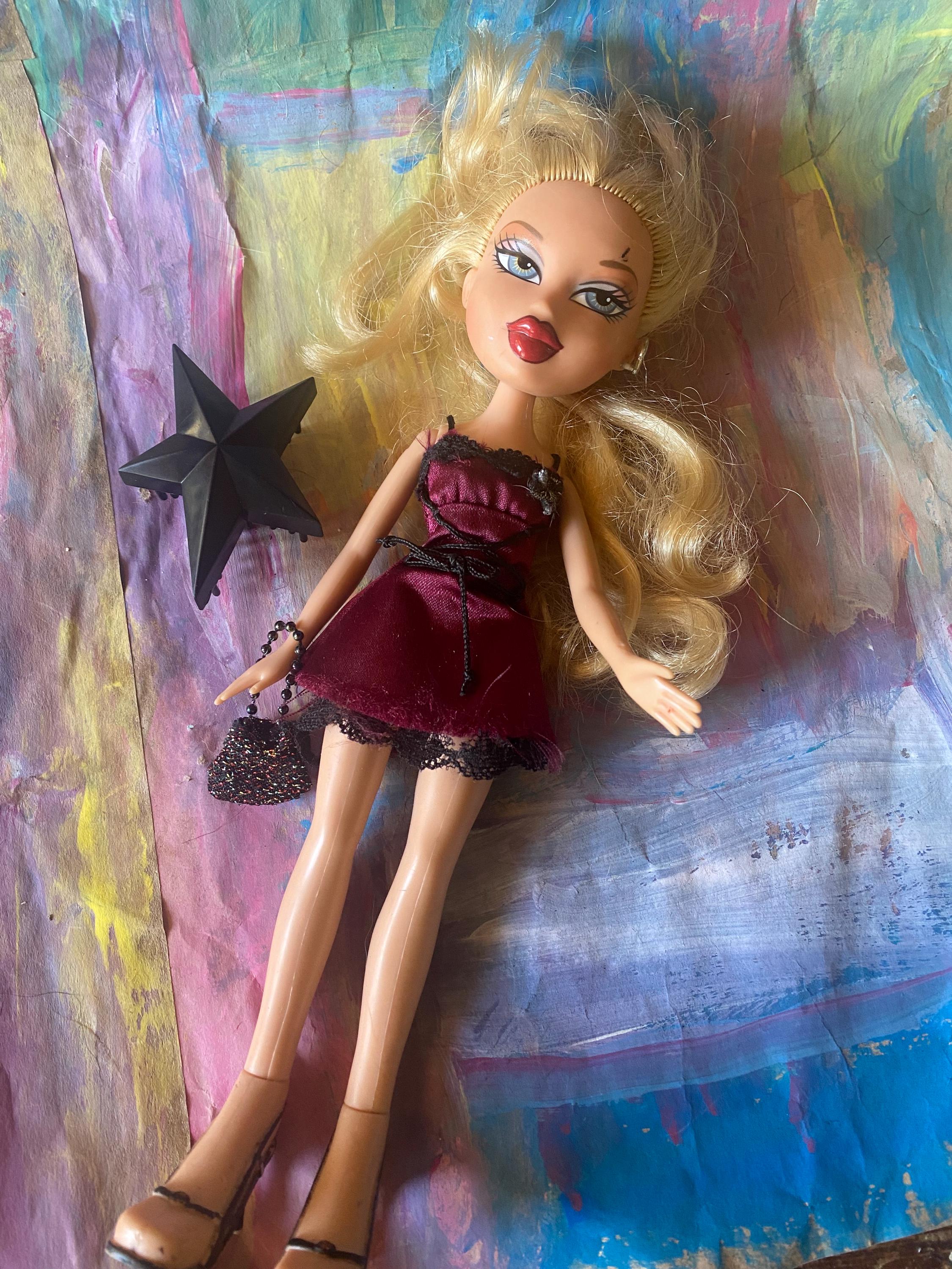 Muñeca bratz pelo negro España