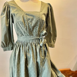 SZ 6 SALZBURGER DIRNDL Dress, Subtle Greens, Plaids and Stripes, Made in Austria, Cotton Oktoberfest Dirndl, Skirt Pocket, long Dirndl
