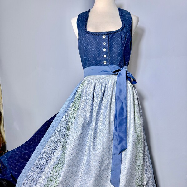 COTTON DIRNDL, Dark Blue, white Apron w blue/green Design, 38/8,Wenger Trachten, Piped Seams, Pleated Skirt, Oktoberfest Dress, 32” Skirt