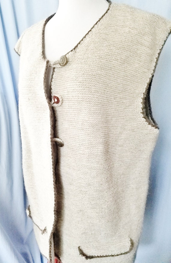 Heavy HAND KNITTED Rustic Trachten Sweater Vest, B