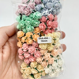 100 x Pastelli misti Carta di gelso Fiore Rose aperte 10 mm, 15 mm, 20 mm o 25 mm