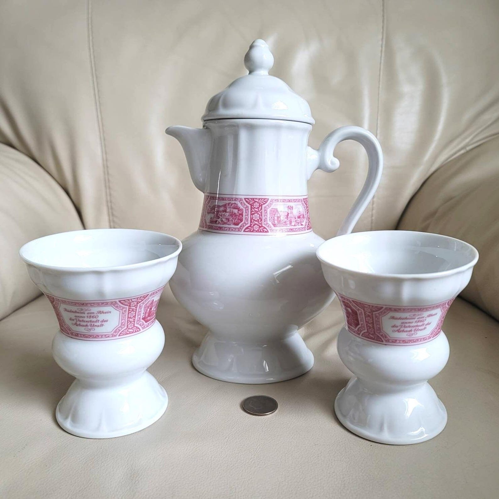 Rüdesheimer Heinrich V&B German porcelain coffee teapot with two pedestal drinking goblets mugs