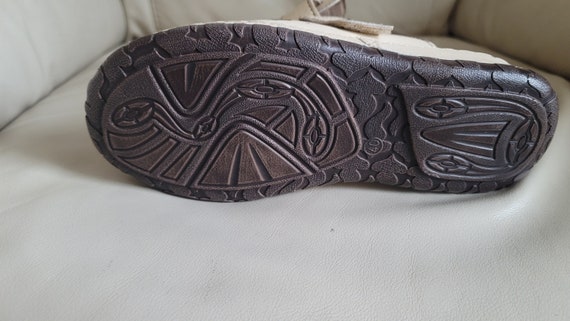 Embroidered, cream coffee color clog comfortable … - image 9