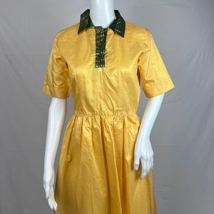 Vintage 1970s Yellow Silk Mini Dress / Indian Silk Embroidery Dress / Green Silk / A Line Mini Dress / Size UK 10 / USA Size 6