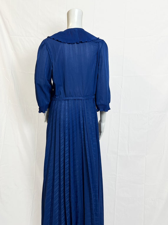 1970s Navy Blue Wrap Dress, C and A Vintage Dress. - image 4