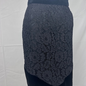 Vintage 1980s Black Velvet and Lace Pencil Skirt, Velvet Gothic, Pencil Skirt, Italian Vintage, Size 8