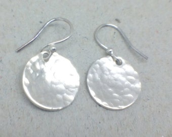 Sterling Silver Disc Hammer Textured Earrings, Beaten Silver Jewellery Gift for Her, Minimalist Jewellery