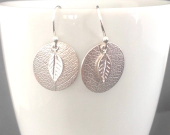 Sterling Silver Leaf Disc Earrings, 925 Silver Textured Round Circle Jewellery, Modern Minimalist Jewelry Gift for Her