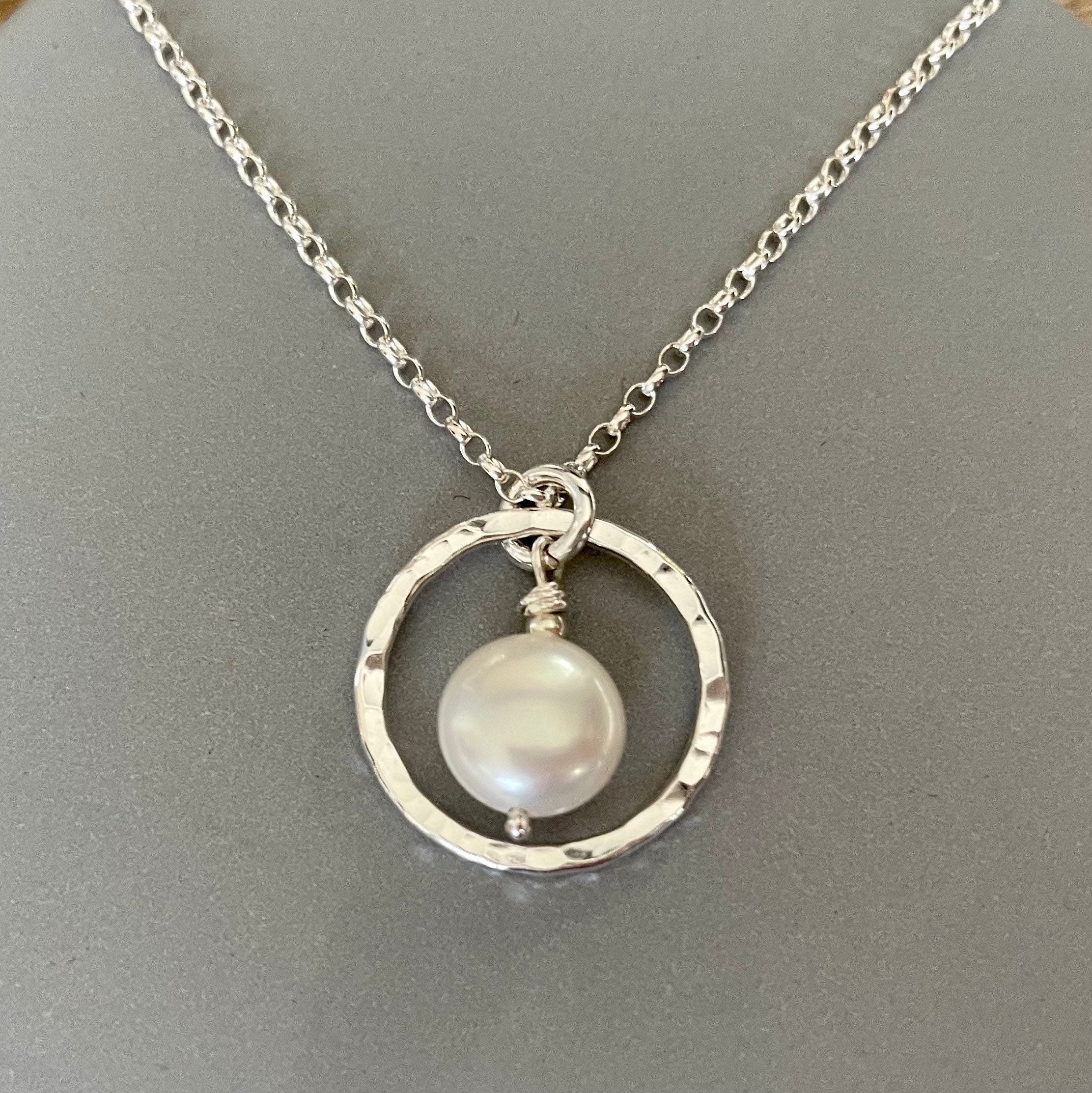 Sterling Silver White Pearl Circle Necklace Hammer Texture - Etsy UK