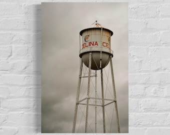 Impressão da Torre de Água de Celina, Texas: Fotografia de Arte em Arquitetura Industrial