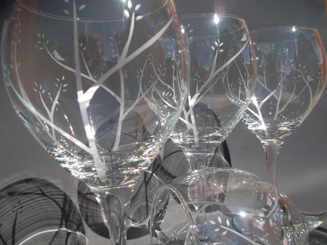 Etched wine glasses with birds on branches. Red wine Wedding Etsy