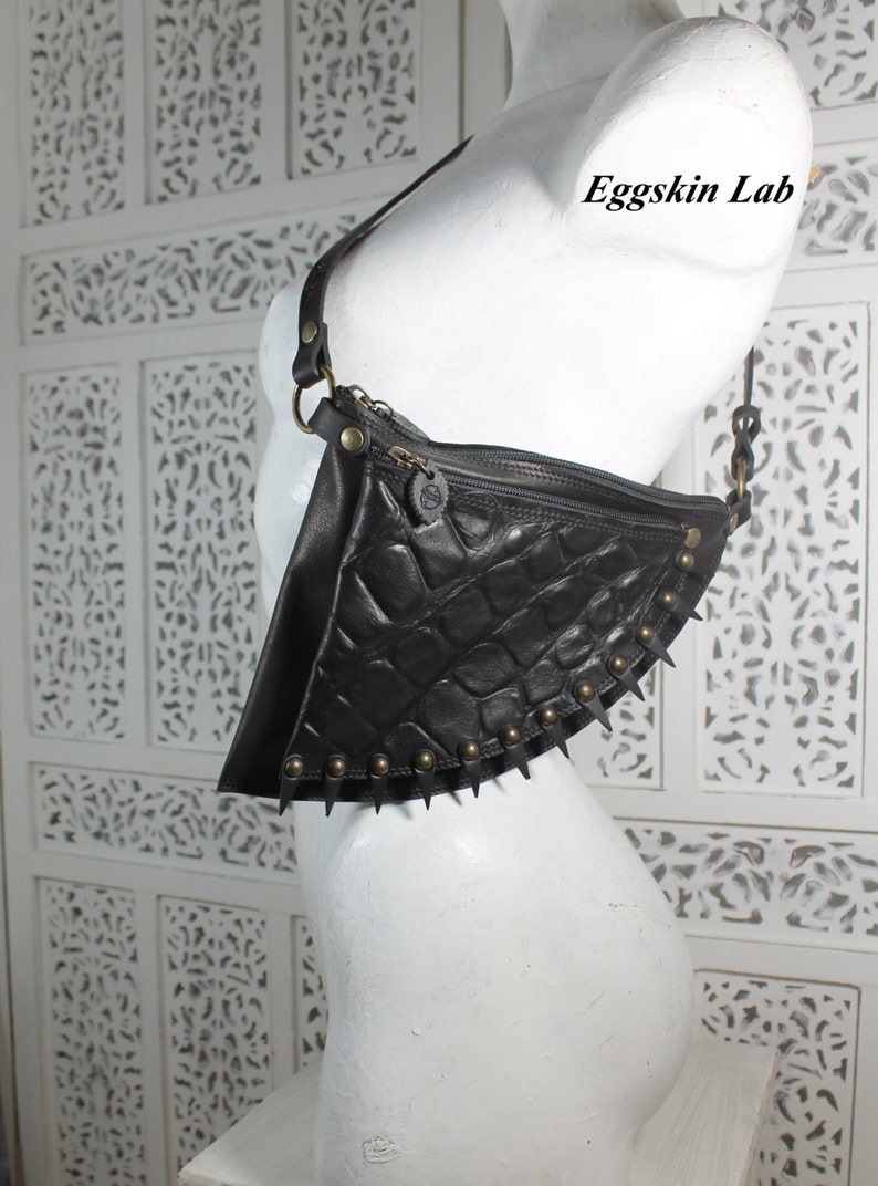 pouch pouch worn round the waist unisex Ryu with spikes handmade in Italy leather pouch