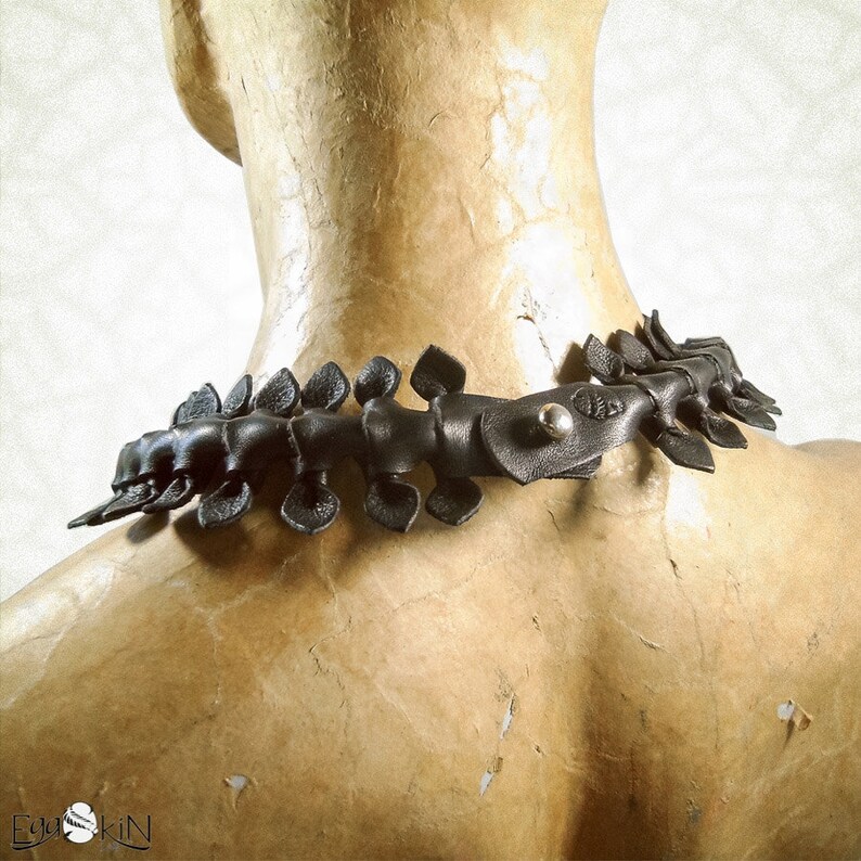 Italian black leather necklace with unique design, organic and insect-like appearance, inspired by Giger's art, collar of dark fashion, goth image 5