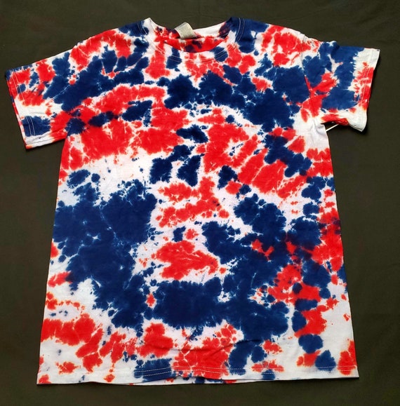 red white and navy blue shirt