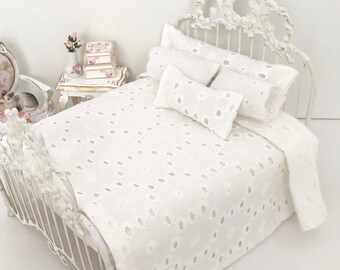 Shabby Cottage Chic Dollhouse/White Dollhouse Bedding Set/1:12 Scale Dollhouse Beds/Miniature Bedding/Dollhouse Bed Linens/ /Miniatures