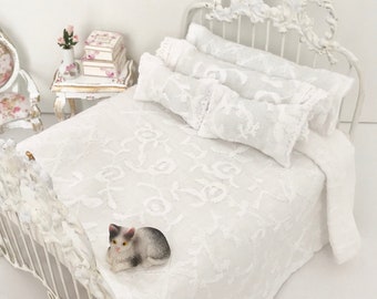 Shabby Cottage Chic Dollhouse/White Dollhouse Bedding Set/1:12 Scale Dollhouse Beds/Miniature Doll Bedding/Dollhouse Bed Linens/Miniatures