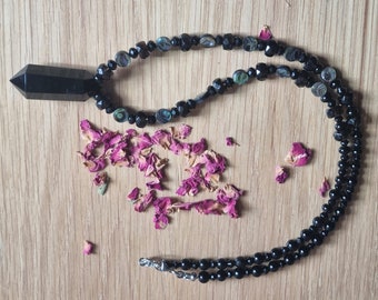 Obsidiaan kristallen ketting met rookkwarts, zwarte toermalijn en abalone