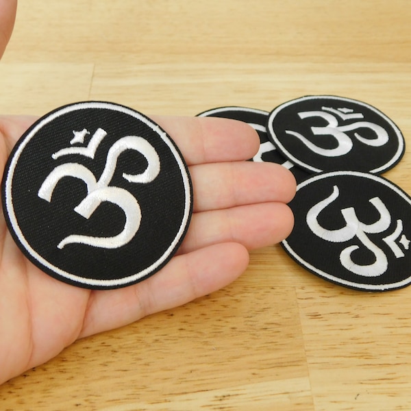 1 pc Om Iron-On Patch, 60mm / 2.36"  (sewing round circle black white patches monochrome badge aum chakra eastern India Hindu Buddist)