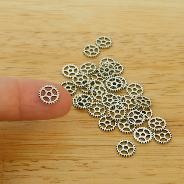 Mini Gear Charms, Antique Silver, 8mm (steampunk dieselpunk, nail art resin cog retro vintage mech mechanical industrial)