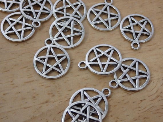 20 x Vintage Bronze Pentagram Pentacle Wiccan Pagan Charms Pendants Beads 20mm 20 x Vintage Bronze Pentagram Pentacle Wiccan Pagan Charms Pendants Beads 20mm