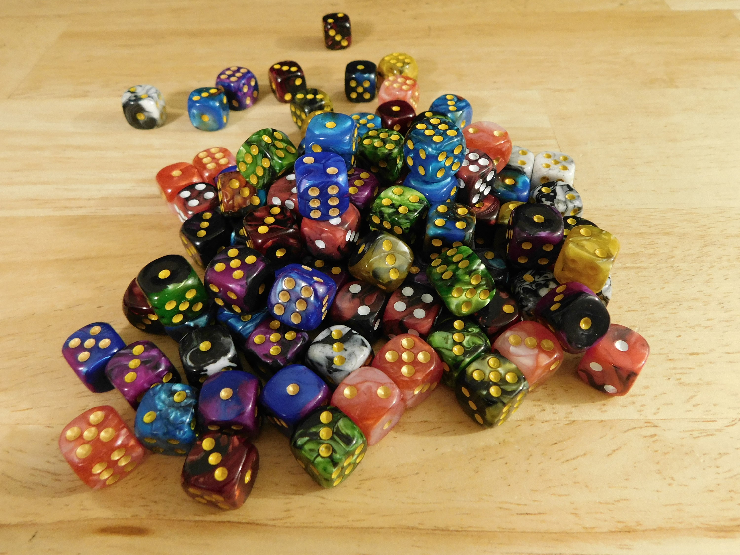 D4 - Acrylic Assorted Digit 4 Sided Dice x2 - Bigger Worlds Games