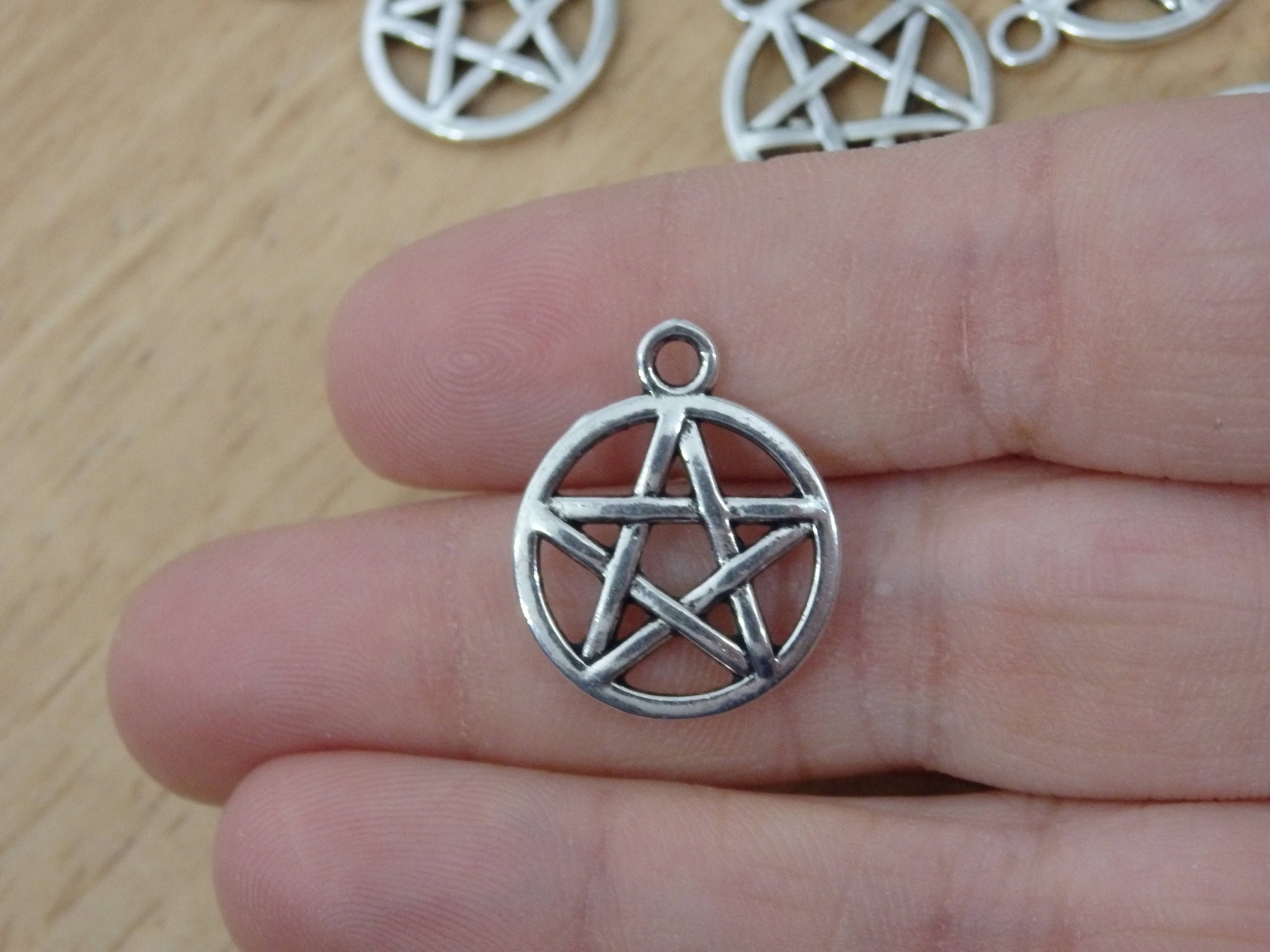 20 Pendentifs Pentagramme Wicca - 20x16mm - Charms Pagan Pour Bijoux DIY